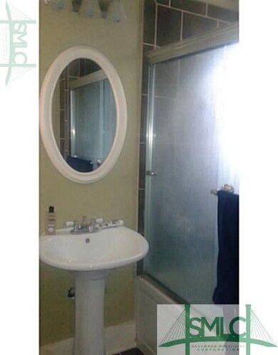Bathroom. upstairs