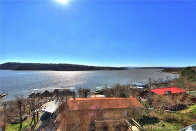 Lake House is Close to Blue Water