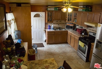 Back Unit - Kitchen