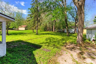 3948 40th St, Des Moines, IA 50310 - photo 3