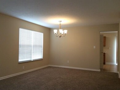 12332 Chiseled Stone Dr, Fishers, IN 46037 - photo 4