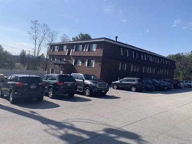 555 Calef Rd unit 6, Manchester, NH 03103 - photo 5