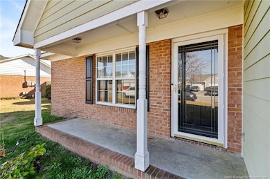 106 Hawthorn Dr, Raeford, NC 28376 - photo 4