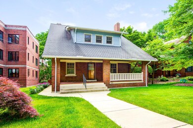 858 Park St, Columbus, OH 43215 - photo 2