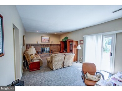 1801 Dutchmans Cir, Harleysville, PA 19438 - photo 7