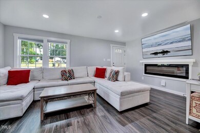 513 Camel St, Clayton, NC 27520 - photo 2