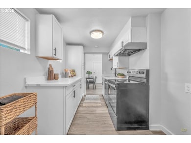 8125 SE 52nd Ave, Portland, OR 97206 - photo 7