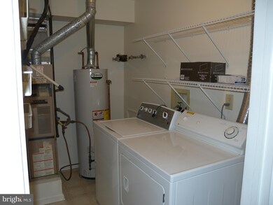 3905A Fenwick Ln unit 3905, Mount Laurel, NJ 08054 - photo 2