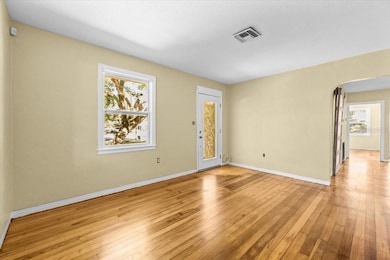 6900 9th Ave N, Saint Petersburg, FL 33710 - photo 3