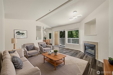 710 240th Way SE unit J302, Sammamish, WA 98074 - photo 2