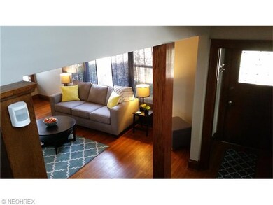 Lovely hardwood, lovely woodwork, bright and beautiful LR