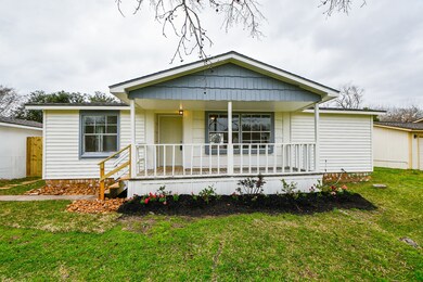 1620 Casa Ct, Alvin, TX 77511 - photo 2