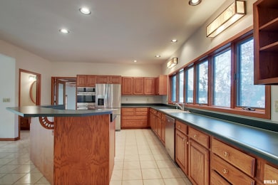 2103 Cedarwood Ln, Quincy, IL 62305 - photo 5