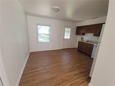 1609 S 3rd St, Mattoon, IL 61938 - photo 3