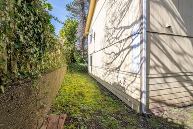 226 NE 3rd St, Newport