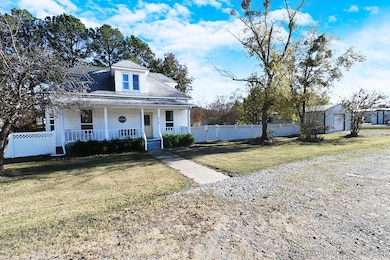 812 N Main St, Gore, OK 74435 - photo 2