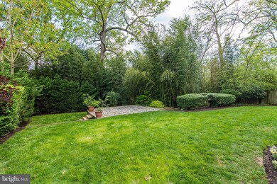 22 Wellesley Cir, Glen Echo, MD 20812 - photo 5