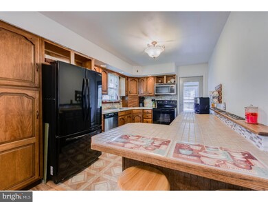 206 Pacific Ave, Woodbury, NJ 08096 - photo 4