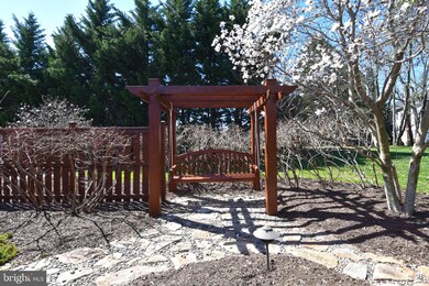 3358 V Ln, Oakton, VA 22124 - photo 5