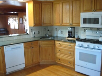 45 Nicks Rock Rd, Plymouth, MA 02360 - photo 4