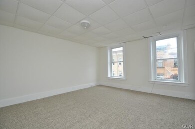 661 Main St unit 3, Slatington, PA 18080 - photo 6