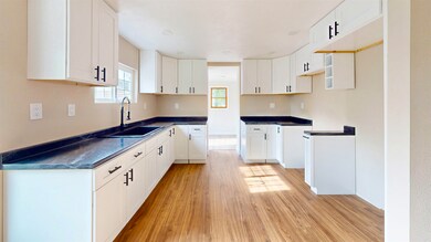 310 Thomas St, Sioux Rapids, IA 50585 - photo 2