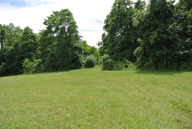 125 Honeysuckle Ln, Thornville, OH 43076 - photo 2