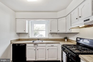 2466 Gerald Ct, Atco, NJ 08004 - photo 6