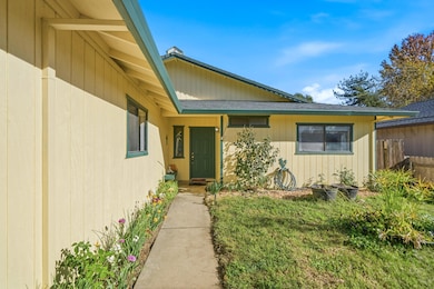 6921 Dennis Ct, Redding, CA 96001 - photo 3