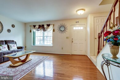 241 Finchingfield Ct, Sterling, VA 20165 - photo 7