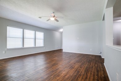 2910 Legends Knoll Dr, Spring, TX 77386 - photo 7