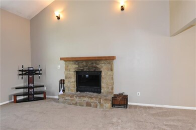 3951 Premier Dr, Columbus, IN 47203 - photo 6