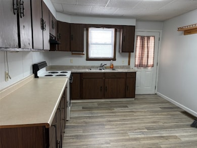 2104 Grand Ave, Muscatine, IA 52761 - photo 3