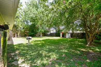 7614 Kellwood Dr, Houston, TX 77040 - photo 5