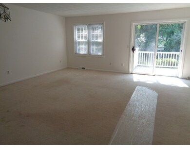 152 Laurelwood Dr unit 152, Hopedale, MA 01747 - photo 2