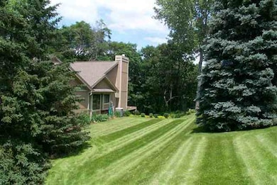 3436 Valley Creek Cir, Middleton, WI 53562 - photo 5