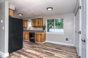 1607 SW 21st Place, Redmond, OR 97756 - photo 6