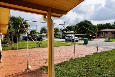 2654 Oleander Dr, Miramar, FL 33023 - photo 6