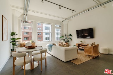 The 939 Lofts unit 404, Los Angeles, CA 90015 - photo 3