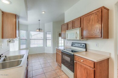 Kitchen (3)-SMALL