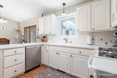8280 Byron Gardens-14
