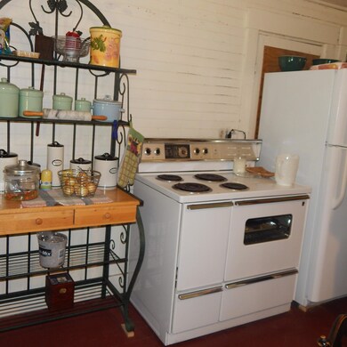 7 Daggett St, Milo, ME 04463 - photo 4