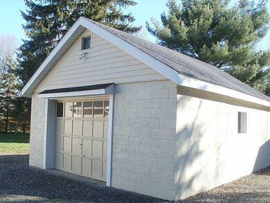 Parking Lot/Garage