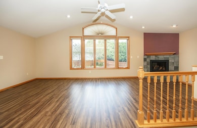 205 Island View Dr, Waverly, IA 50677 - photo 6