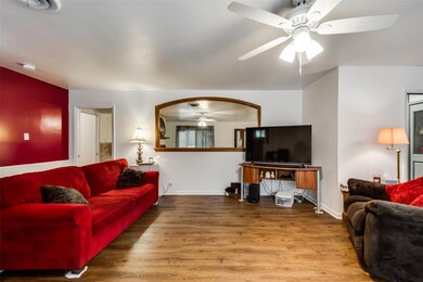 1115 Thomas St, Denton, TX 76201 - photo 2