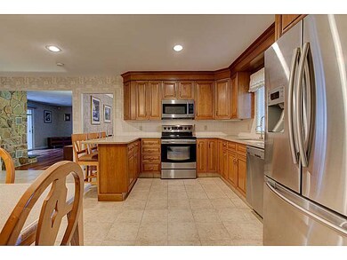 78 Foxglove Dr, Cranston, RI 02920 - photo 7