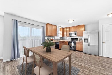 Kitchen & Breakfast Room