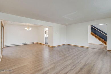 5-web-or-mls-2024 10 30 - 710LorettaPl-L