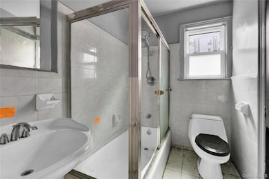 32 Tibbetts Rd, Yonkers, NY 10705 - photo 7