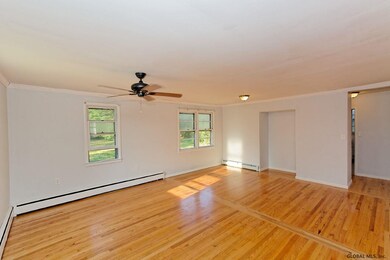 2824 River Rd, Schenectady, NY 12309 - photo 5